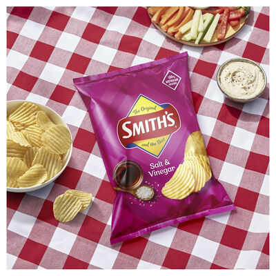 Smiths Potato Chips Salt Vinegar 170gr Each | Liquorland