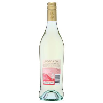 Brown Brothers Moscato Strawberries Cream 750mL Each | Liquorland